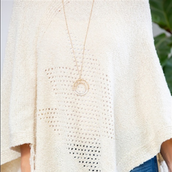 BEIGE SOFT FRAYED KNIT SWEATER FRINGE PONCHO - Picture 3 of 4